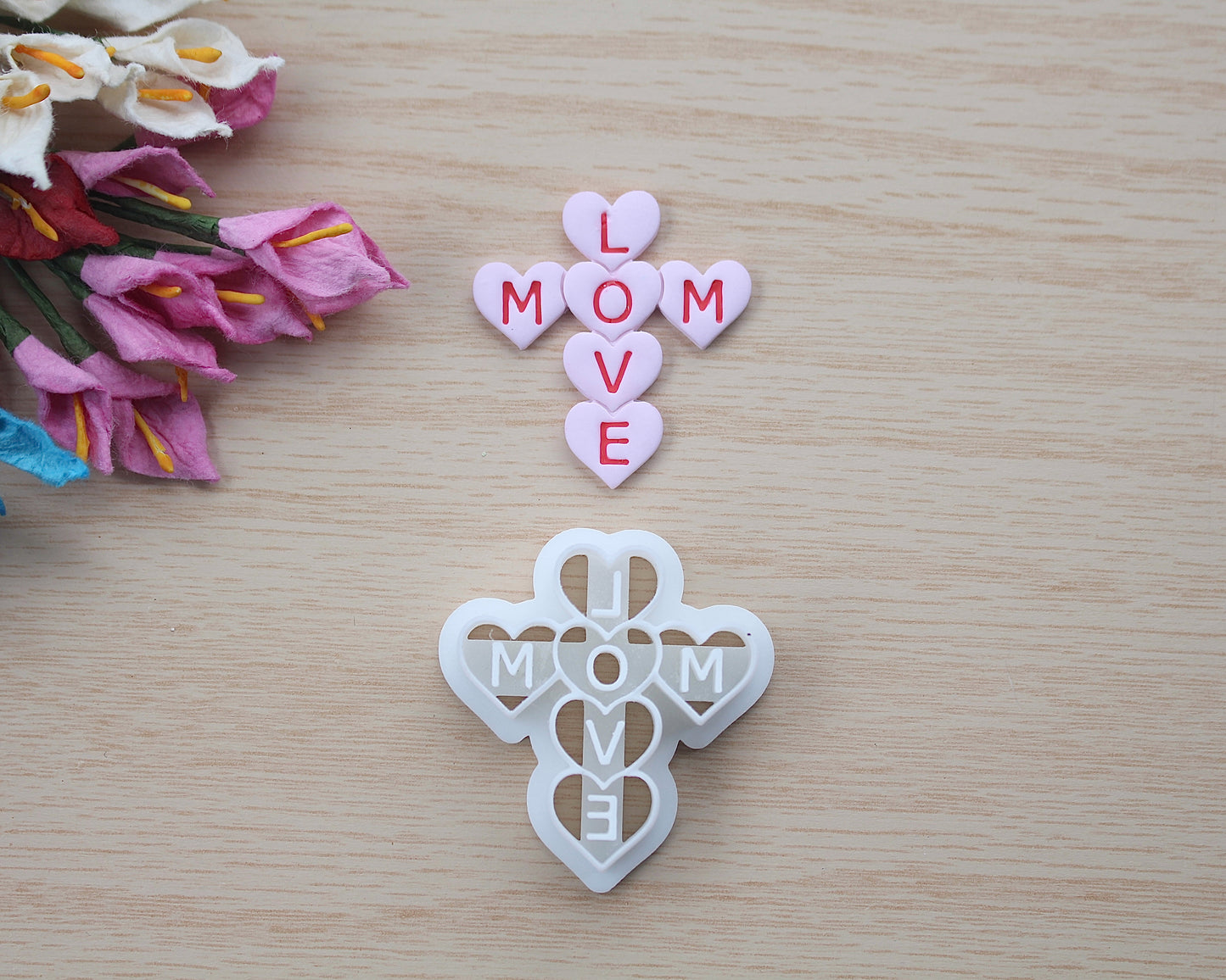 Mom-Love Heart Cross Word Cutter