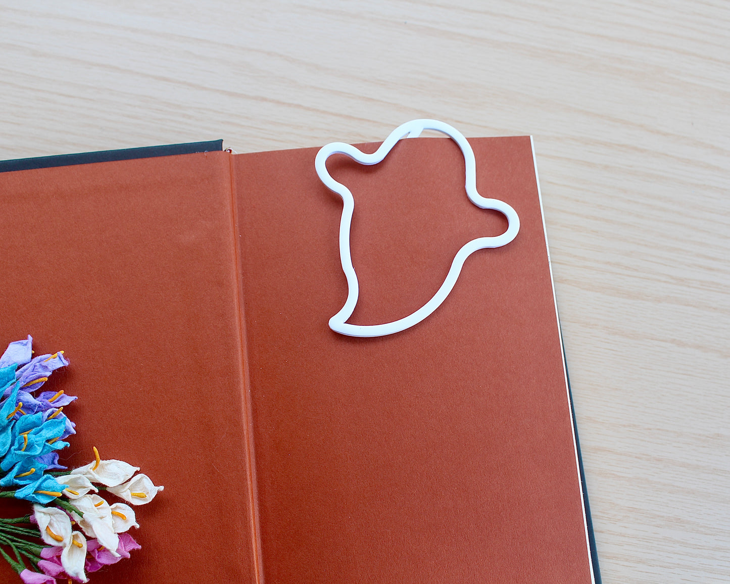 Ghost Bookmark Cutter