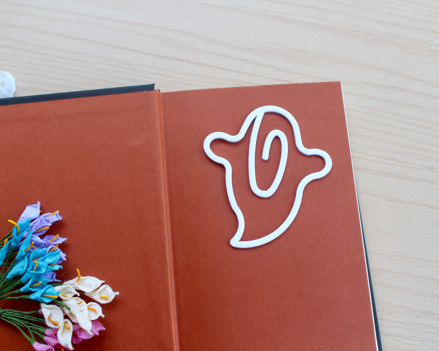 Ghost Bookmark Cutter