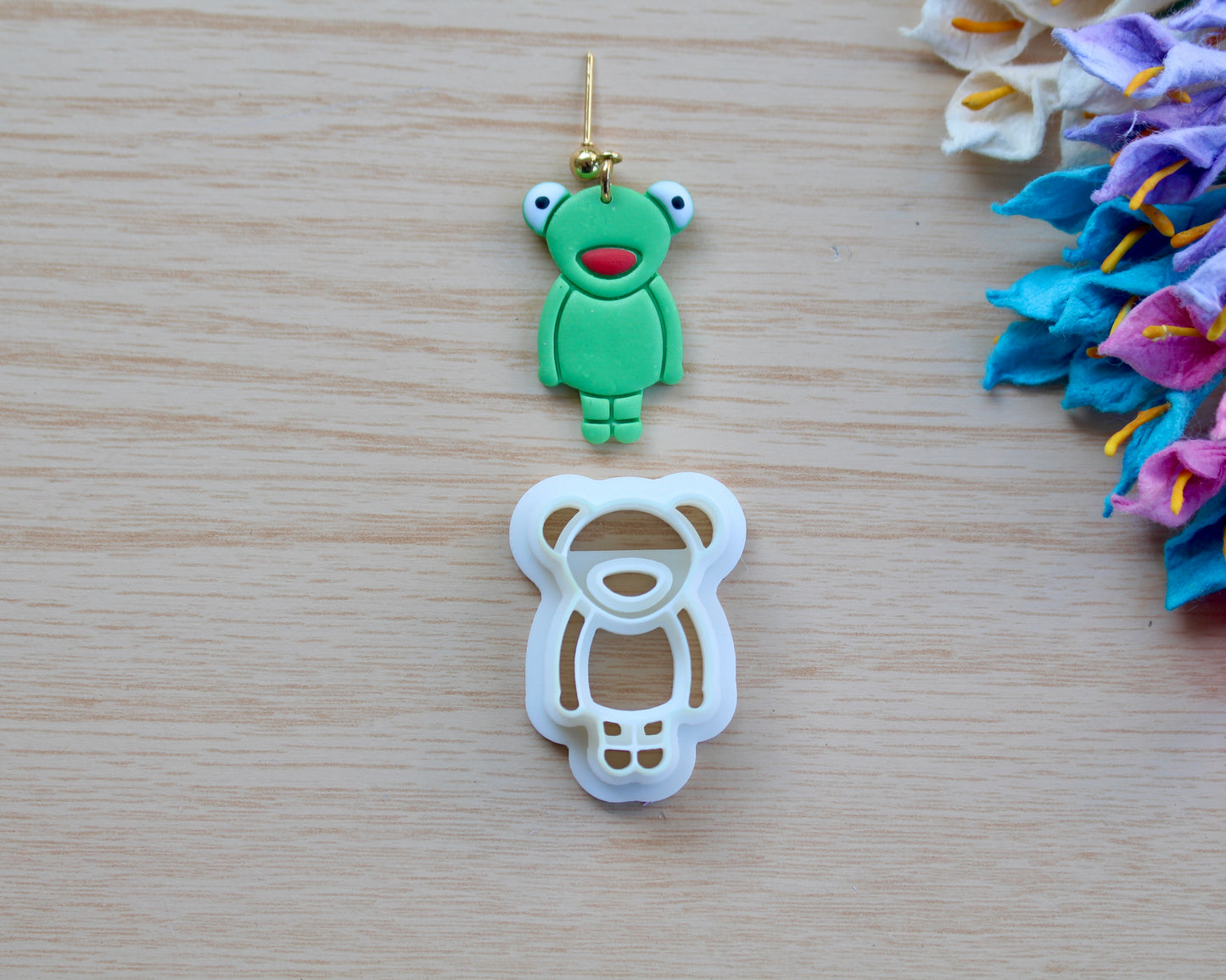 Hanging Frog Cutter