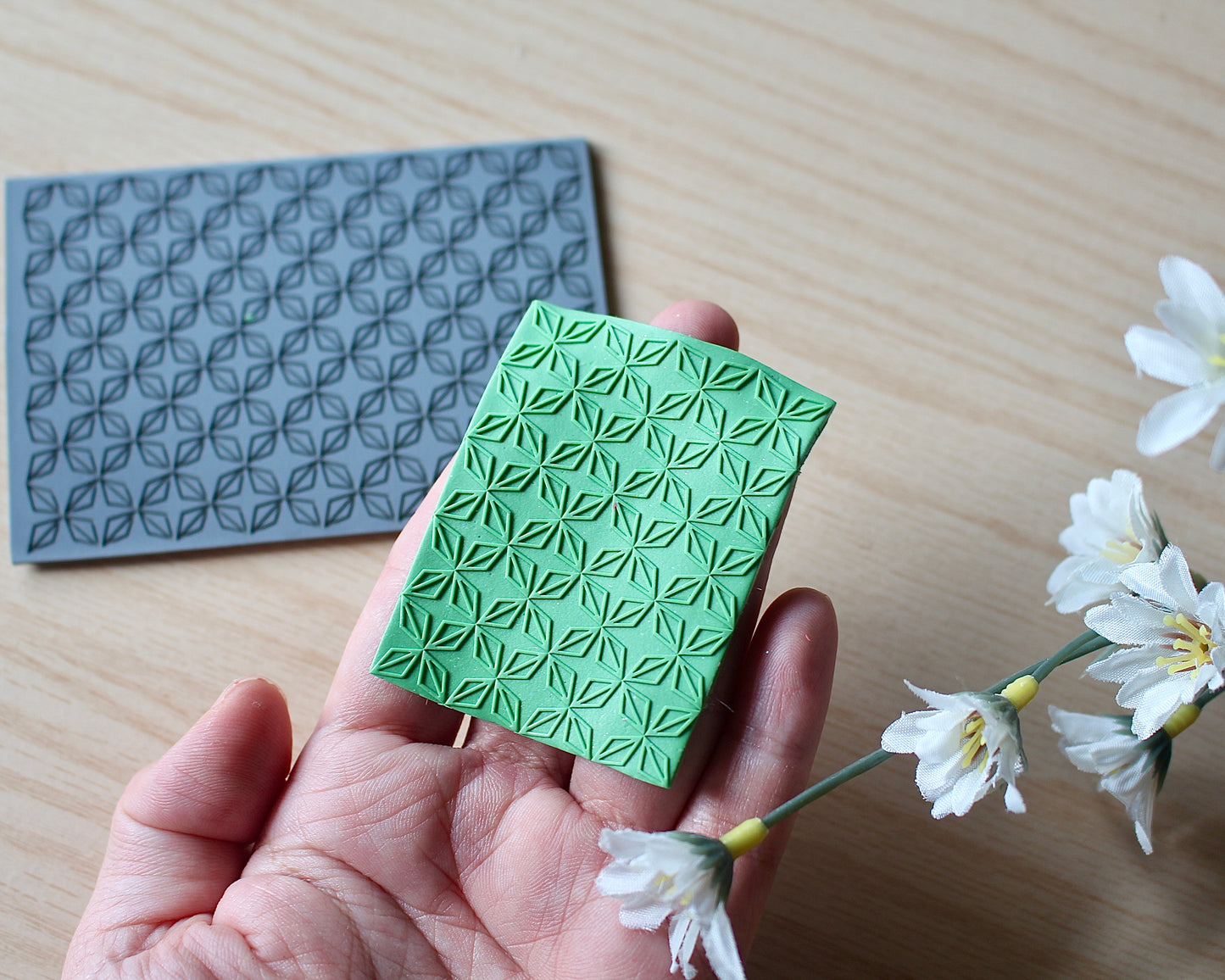 Geometric Star Lattice Texture Mat
