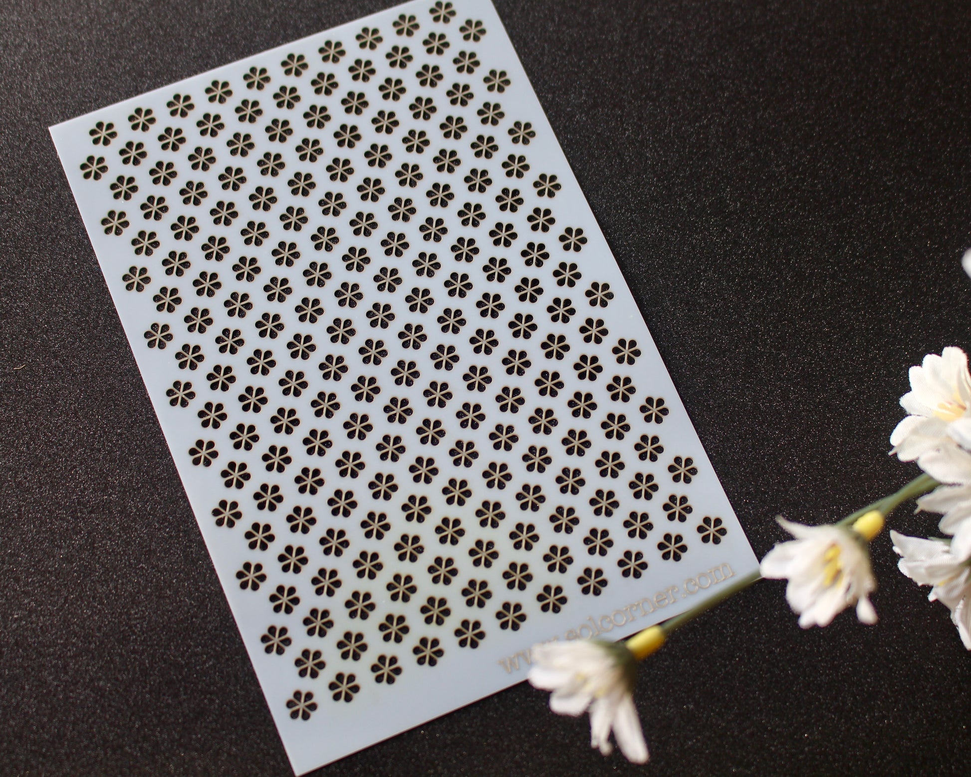 Mini Eyelet Daisy Mylar Stencil
