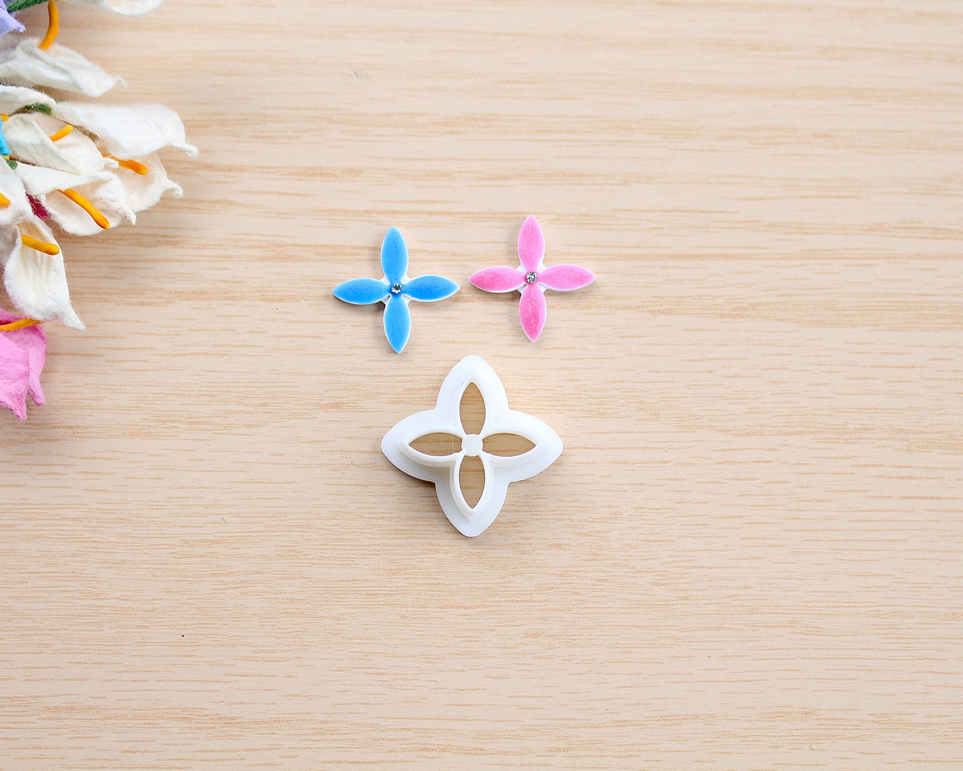 Mini flower stud cutter