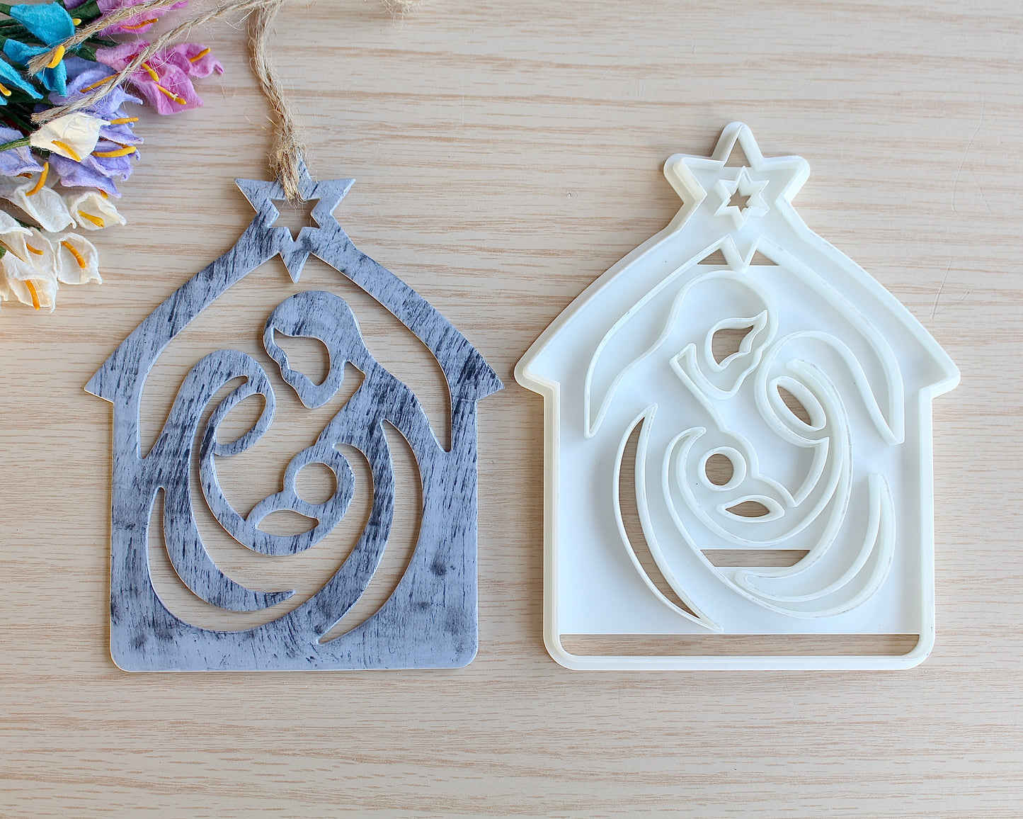 Nativity Scene Ornament Cutter
