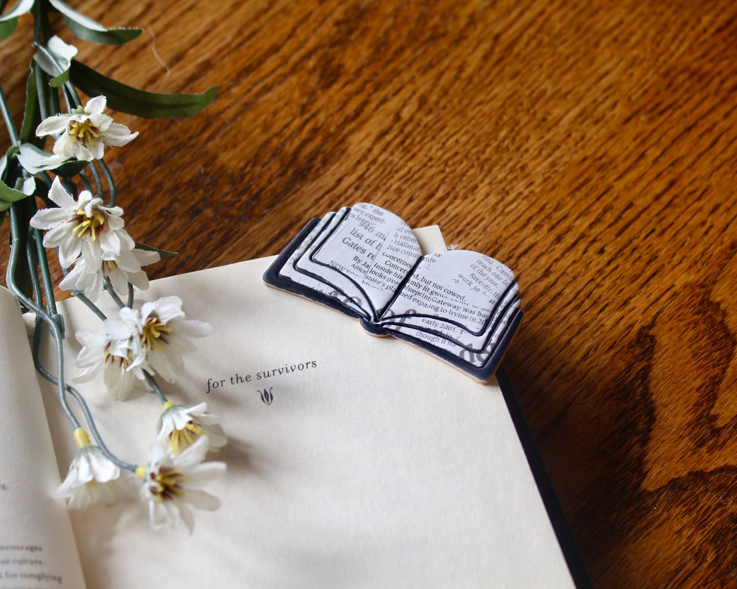 Open Book Corner Bookmark Cutter Set