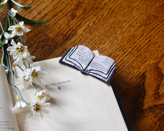 Open Book Corner Bookmark Cutter Set