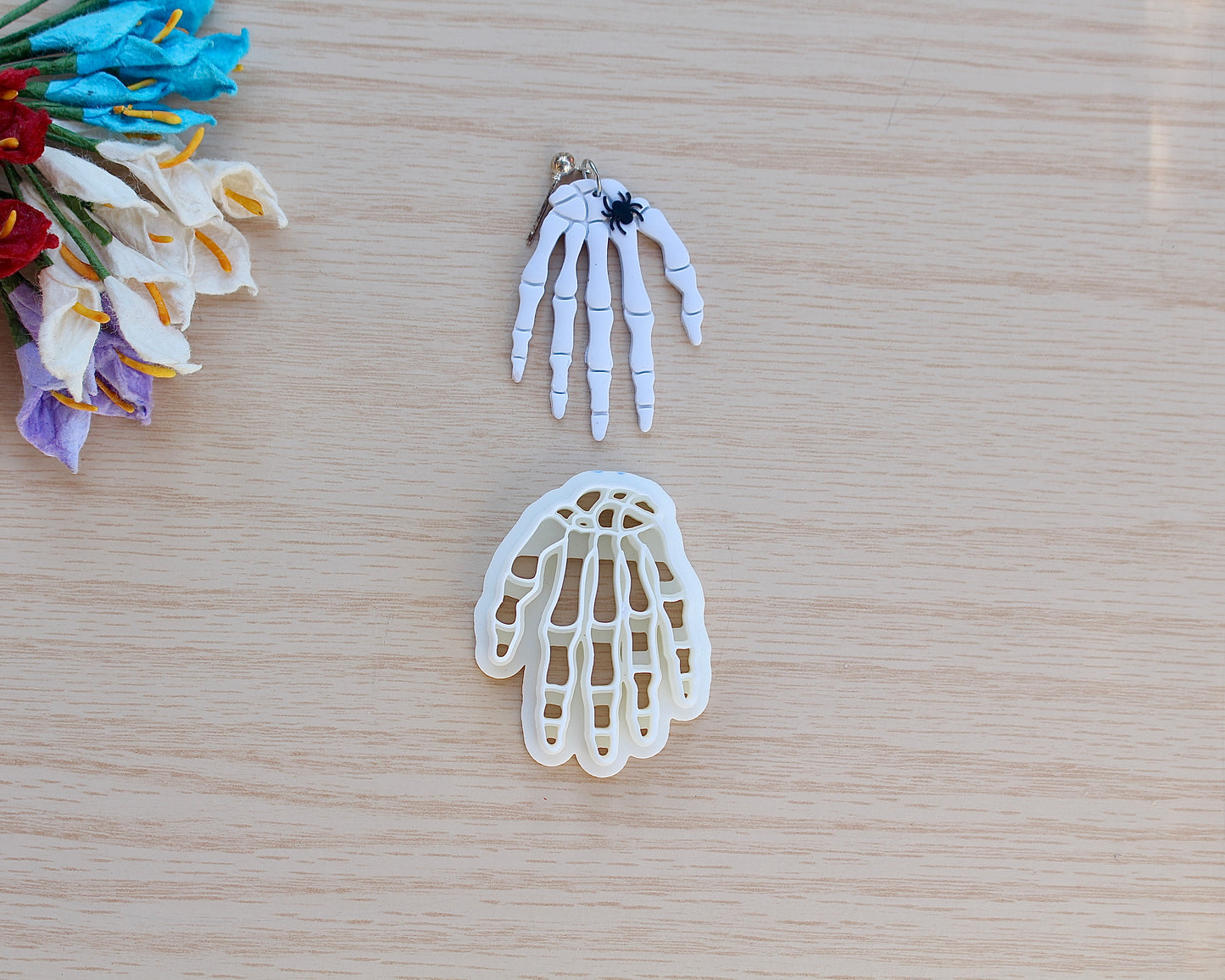 Skeleton Hand Cutter
