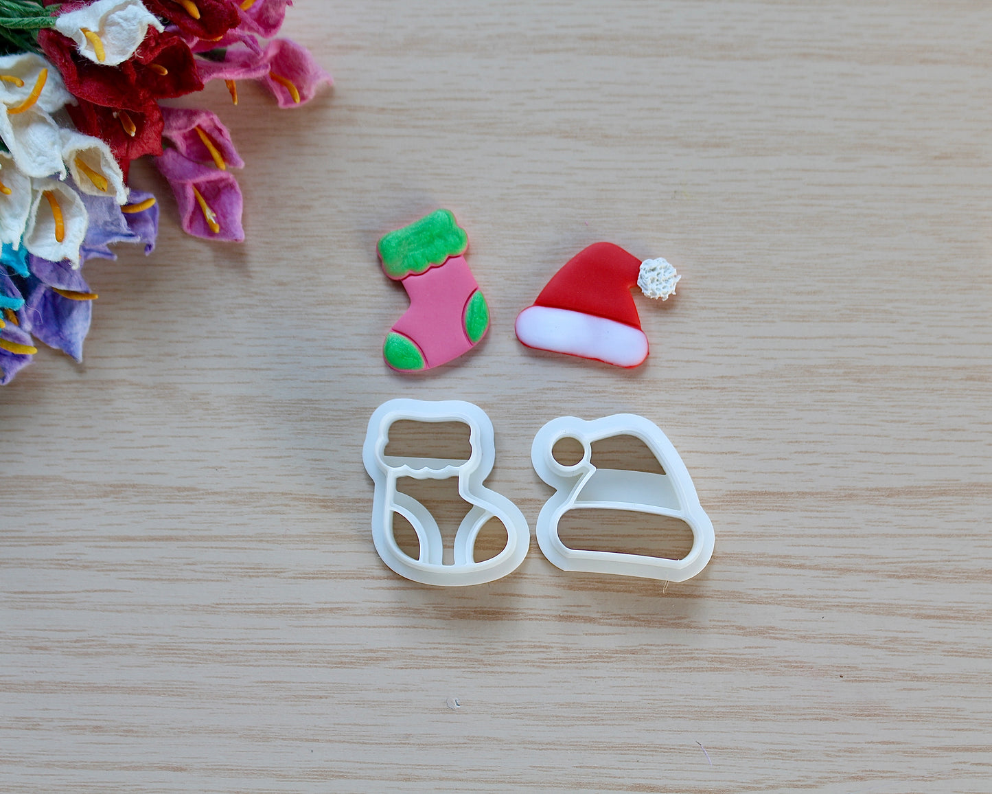Tic-tac-toe Christmas Hat and Sock Cutter